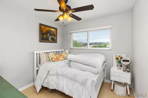 Bedroom - 28750 Sandhurst Way, Escondido, CA 92026 photo 5 of 7