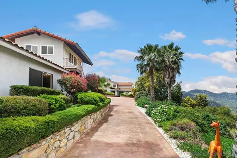 Exterior - 28750 Sandhurst Way, Escondido, CA 92026 photo 2 of 13