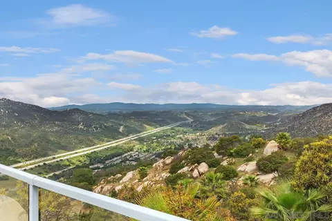 View/Area - 28750 Sandhurst Way, Escondido, CA 92026 photo 8 of 11