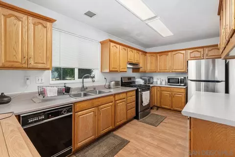 9104 Christiana St, Spring Valley, CA 91977 photo 12