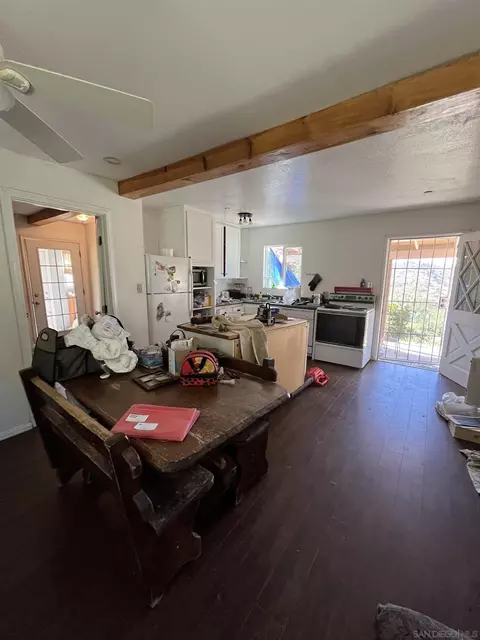 Living - 22322 Casa De Carol, Ramona, CA 92065 photo 2 of 3