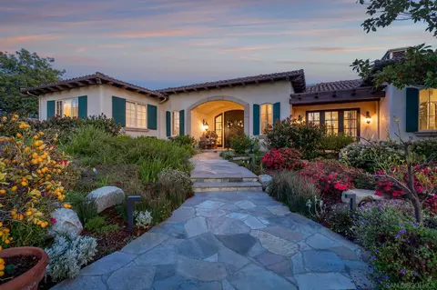 17289 Via Recanto, Rancho Santa Fe, CA 92067