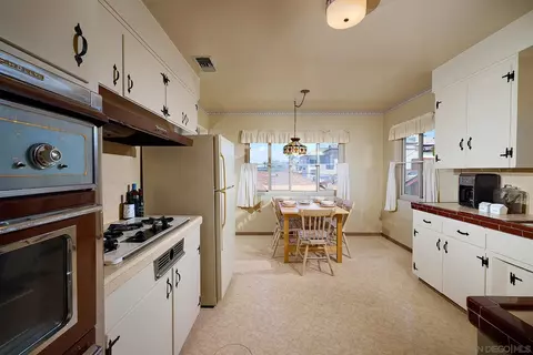 258 J Ave, Coronado, CA 92118 photo 9