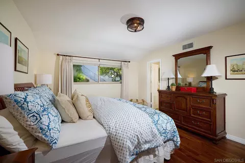 Bedroom - 254 J Ave, Coronado, CA 92118 photo 2 of 3