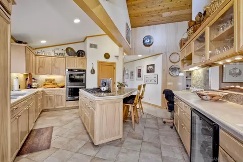 Kitchen - 14825 Midland Rd, Poway, CA 92064 photo 2 of 4