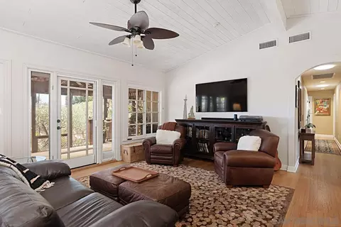 890 Passiflora, Encinitas, CA 92024 photo 10
