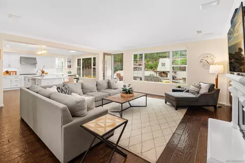 Living - 7558 Circulo Sequoia, Carlsbad, CA 92009 photo 3 of 4