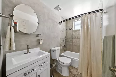 Bath - 13221 12 Beechtree St, Lakeside, CA 92040 photo 1 of 4