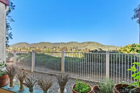 10904 Sabre Hill Dr #317, San Diego, CA 92128