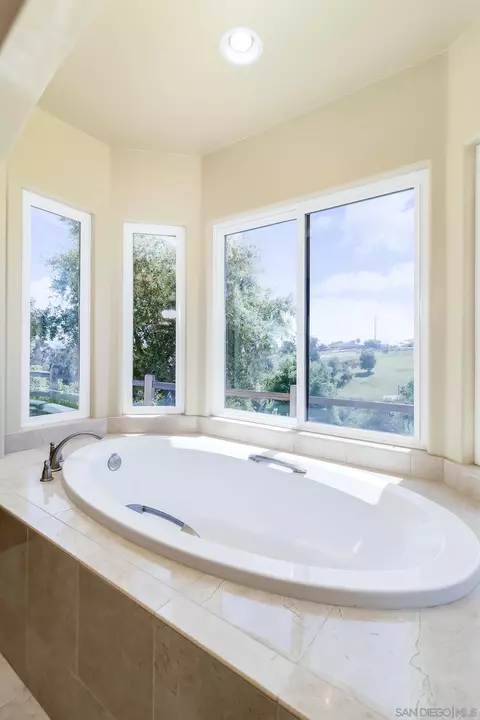 2313 La Tara Ln, Fallbrook, CA 92028 photo 15