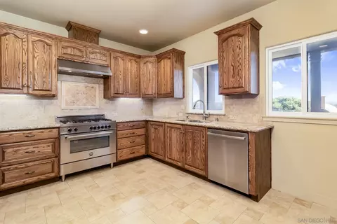 2313 La Tara Ln, Fallbrook, CA 92028 photo 9