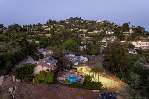 View/Area - 4920 Beaumont Dr, La Mesa, CA 91941 photo 2 of 6