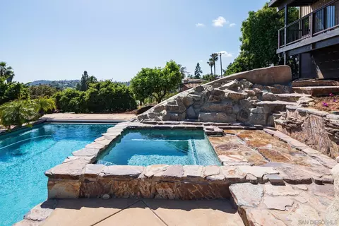 Exterior - 4920 Beaumont Dr, La Mesa, CA 91941 photo 21 of 24