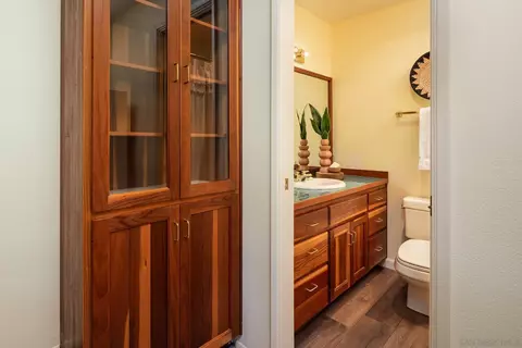 Bath - 4920 Beaumont Dr, La Mesa, CA 91941 photo 4 of 6