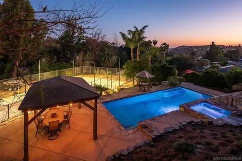 Exterior - 4920 Beaumont Dr, La Mesa, CA 91941 photo 9 of 24