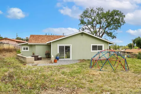 Exterior - 724 Amigos Rd, Ramona, CA 92065 photo 5 of 12