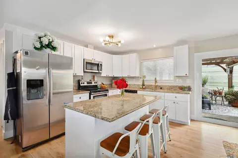 Kitchen - 724 Amigos Rd, Ramona, CA 92065 photo 1 of 3