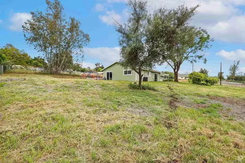 Exterior - 724 Amigos Rd, Ramona, CA 92065 photo 9 of 12