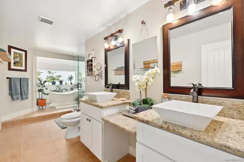 Bath - 724 Amigos Rd, Ramona, CA 92065 photo 1 of 5