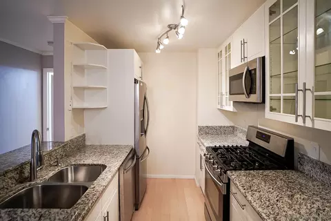 1615 Hotel Cir S #D208, San Diego, CA 92108