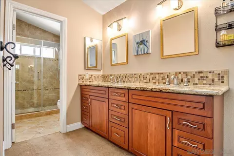 Bath - 10462 Moorpark St, Spring Valley, CA 91978 photo 1 of 3