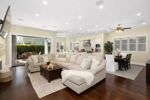 1004 F Ave, Coronado, CA 92118