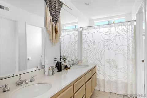 Bath - 2104 Ramada Dr, Oceanside, CA 92056 photo 2 of 3