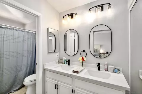 Bath - 1241 Natoma Way #C, Oceanside, CA 92057 photo 1 of 3