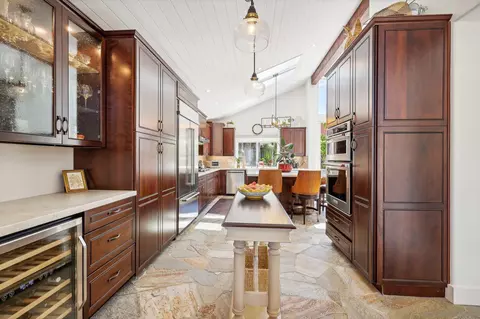 Kitchen - 2225 Coolngreen Way, Encinitas, CA 92024 photo 7 of 9