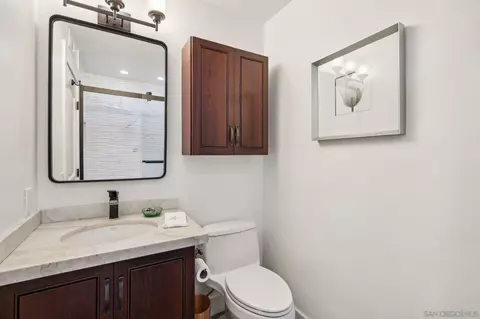 Bath - 2225 Coolngreen Way, Encinitas, CA 92024 photo 3 of 7