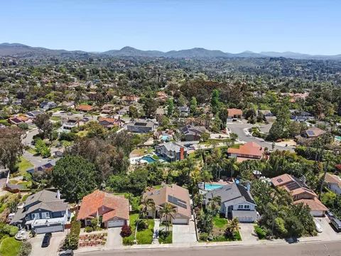 View/Area - 2225 Coolngreen Way, Encinitas, CA 92024 photo 4 of 11