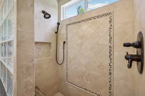 Bath - 2225 Coolngreen Way, Encinitas, CA 92024 photo 7 of 7