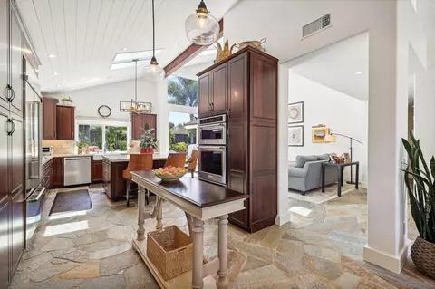 Entry Way - 2225 Coolngreen Way, Encinitas, CA 92024 photo 4 of 4