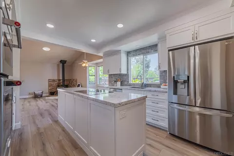 759 Cody Ln, Escondido, CA 92025 photo 9