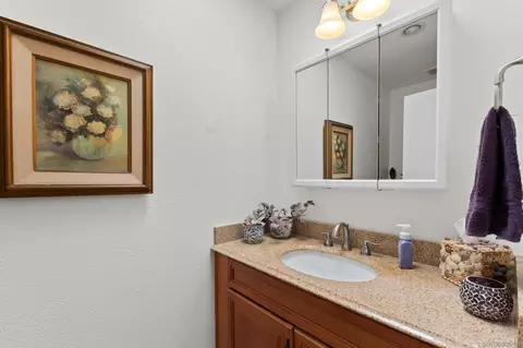 Bath - 3644 Mount Vernon Ave, Oceanside, CA 92057 photo 2 of 2