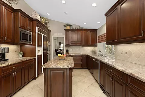 12781 Cherrywood St, Poway, CA 92064 photo 4