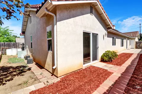 Exterior - 998 W 2nd Ave, Escondido, CA 92025 photo 1 of 1