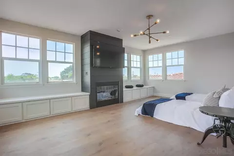 Bedroom - 431 N Cedros Ave, Solana Beach, CA 92075 photo 5 of 5