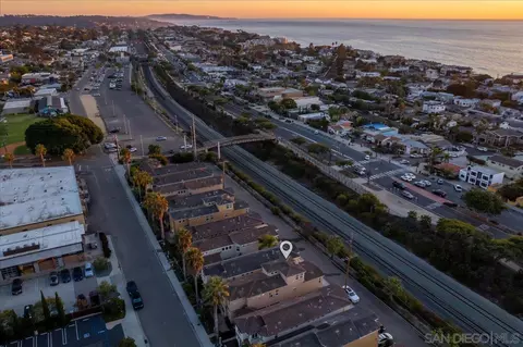 View/Area - 431 N Cedros Ave, Solana Beach, CA 92075 photo 4 of 5