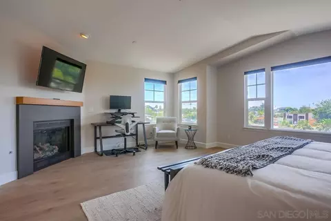 Bedroom - 431 N Cedros Ave, Solana Beach, CA 92075 photo 3 of 5