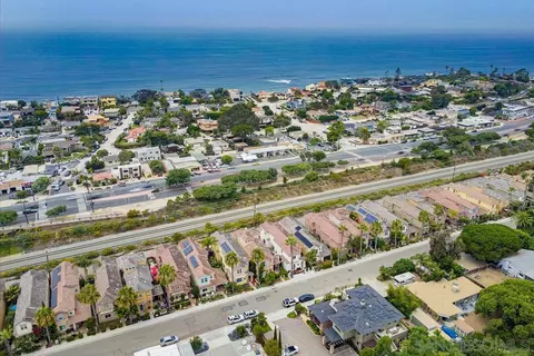 View/Area - 431 N Cedros Ave, Solana Beach, CA 92075 photo 3 of 5