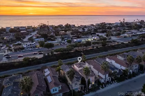 View/Area - 431 N Cedros Ave, Solana Beach, CA 92075 photo 1 of 5