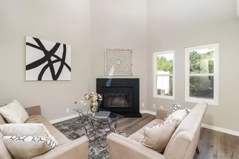 Living - 9061 Calle Del Verde, Santee, CA 92071 photo 2 of 3