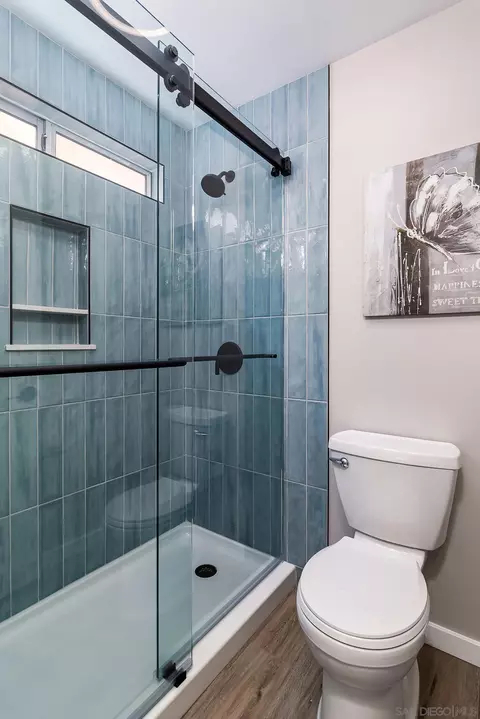 Bath - 9061 Calle Del Verde, Santee, CA 92071 photo 2 of 4