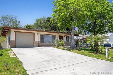 535 S Elm St, Escondido, CA 92025 photo 3