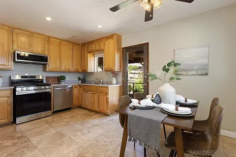 535 S Elm St, Escondido, CA 92025 photo 11