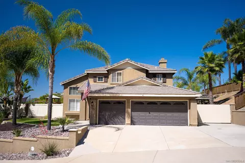 13569 Piping Rock Ln, El Cajon, CA 92021