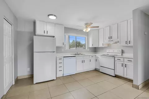 9062 Kenwood Dr, Spring Valley, CA 91977 photo 11