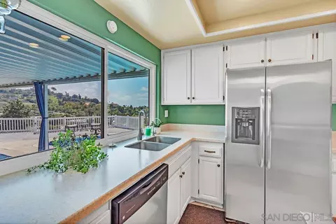 9827 Bright St, Spring Valley, CA 91977 photo 9