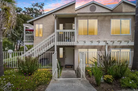 669 Diamond Way #133, Vista, CA 92083